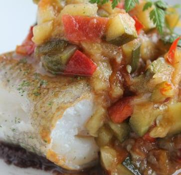 Bacalao con pisto de verduras